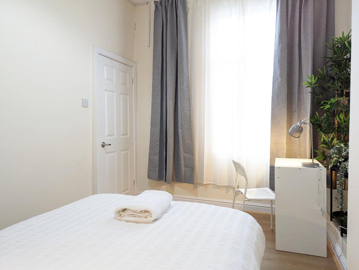 Guest Rooms In Anfiled Near Stadium, Free Parking Liverpool Eksteriør billede